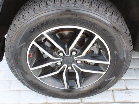 Used 2019 Jeep Grand Cherokee Trailhawk image 47