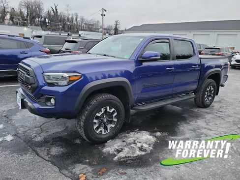 Used 2022 Toyota Tacoma TRD Off-Road w/ Technology Package image 3