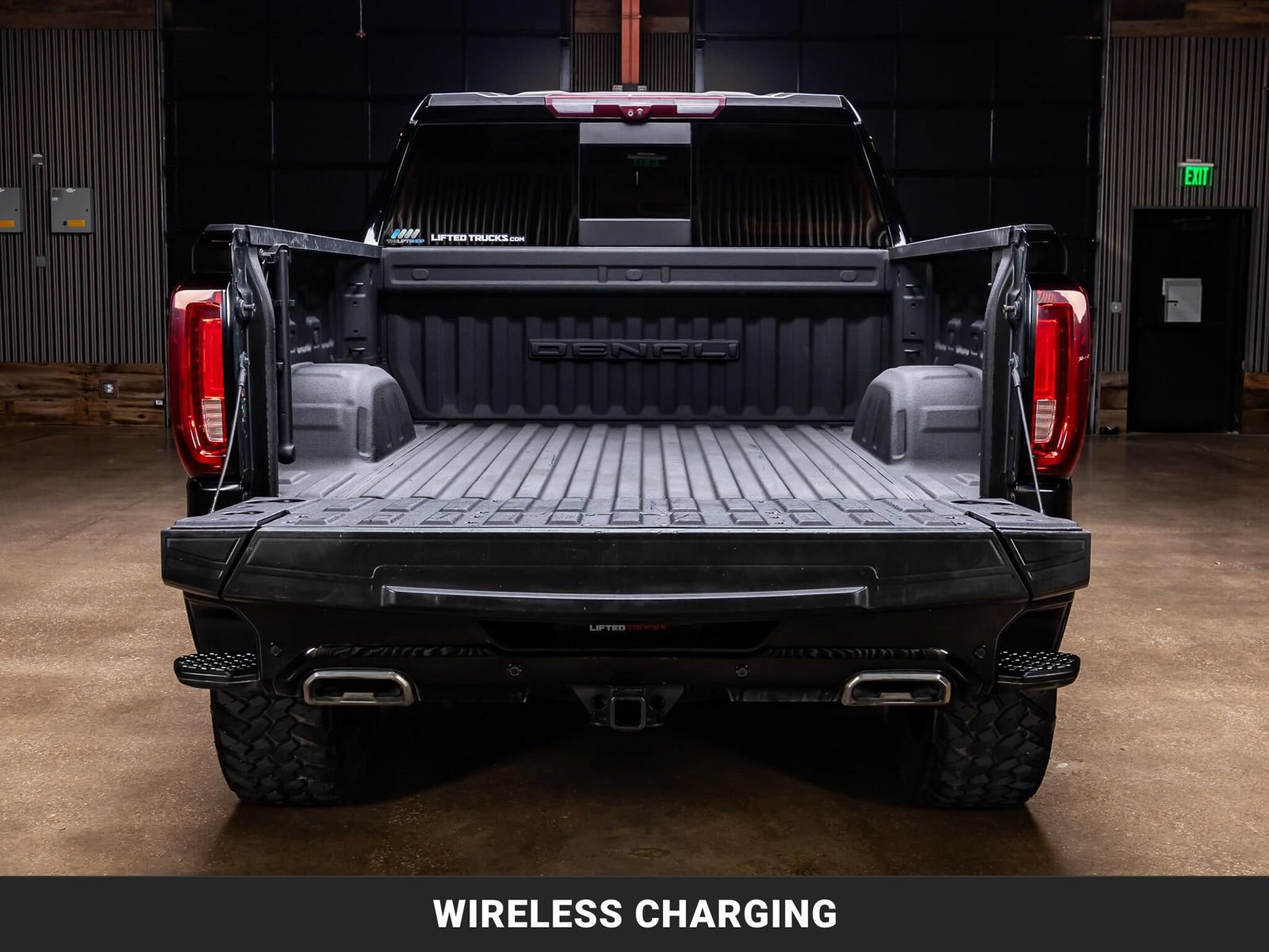 Used 2023 GMC Sierra 1500 Denali Ultimate AWD/4WD image 8