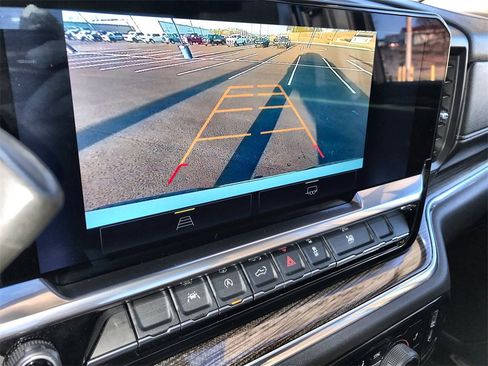 Used 2024 Chevrolet Silverado 1500 LT image 17