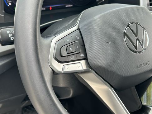 Used 2023 Volkswagen Atlas Cross Sport SE w/ Panoramic Sunroof Package FWD image 26