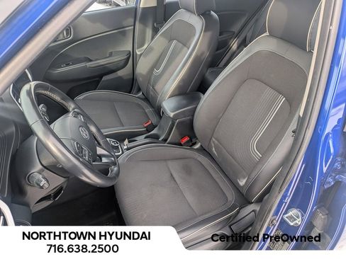 Certified 2023 Hyundai Venue Limited w/ Cargo Package image 10