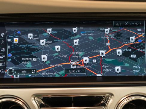 Used 2020 Rolls-Royce Dawn RWD image 17