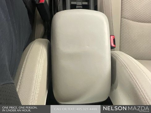 Used 2017 Subaru Forester 2.5i Premium w/ All-Weather Package AWD/4WD image 41