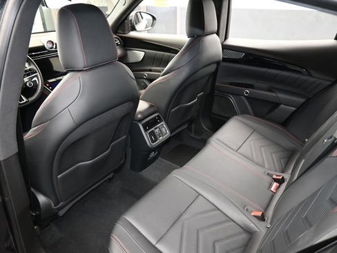 Used 2023 Maserati Grecale Modena image 42