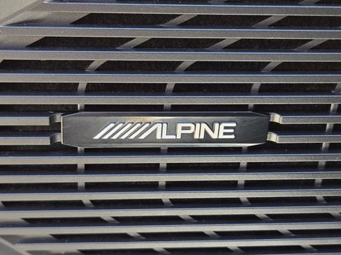 Used 2024 Jeep Wagoneer L Series II w/ Flexible Seating Group AWD/4WD image 25