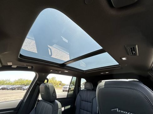 New 2026 Buick Enclave Avenir w/ Super Cruise Package AWD/4WD image 19