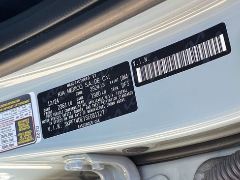 Used 2025 Kia K4 LXS image 28