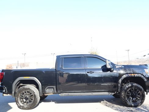 Used 2020 GMC Sierra 2500 AT4 w/ Technology Package image 6
