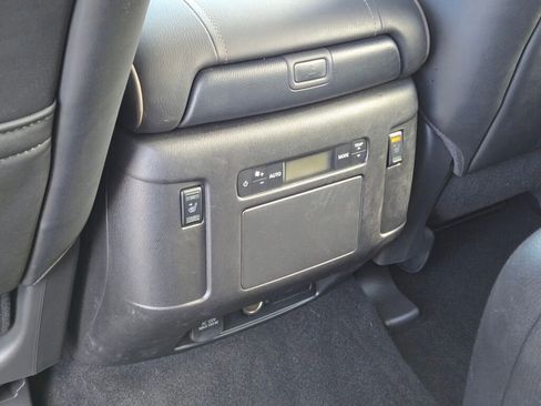 Used 2024 Nissan Armada Platinum w/ Captain's Chairs Package image 23