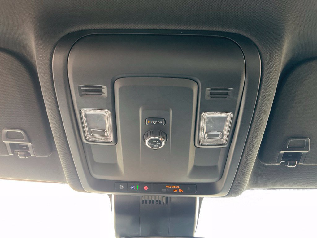 Used 2025 Chevrolet Tahoe LT AWD/4WD image 16