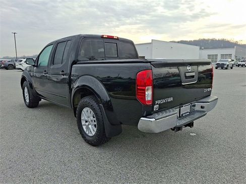 Used 2018 Nissan Frontier SV image 4