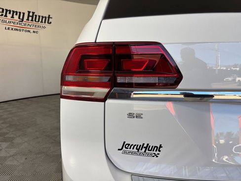Used 2019 Volkswagen Atlas SE w/ Towing Package image 32