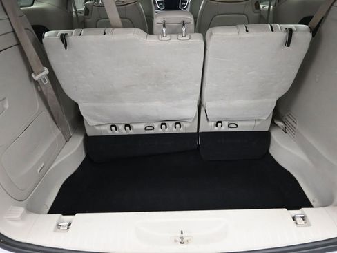 Used 2020 Chrysler Pacifica Limited image 10