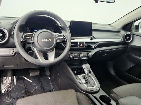 Used 2023 Kia Forte LX image 12