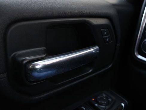 Used 2020 Chevrolet Silverado 1500 LT Trail Boss AWD/4WD image 6