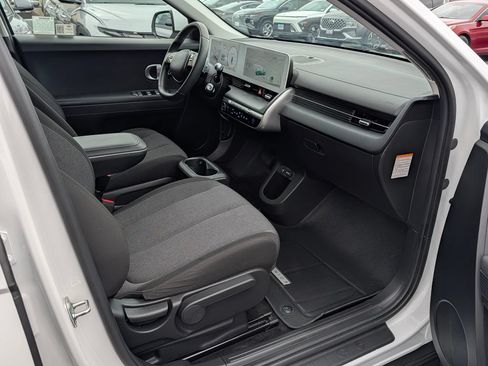 Certified 2024 Hyundai Ioniq 5 SEL RWD image 9