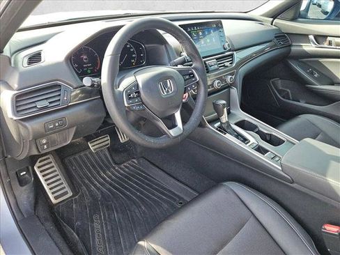 Used 2019 Honda Accord Sport image 6