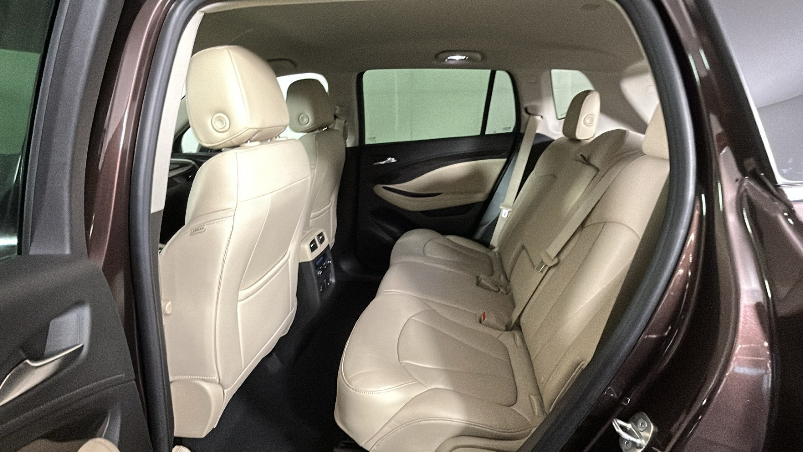Used 2020 Buick Envision Essence FWD image 32