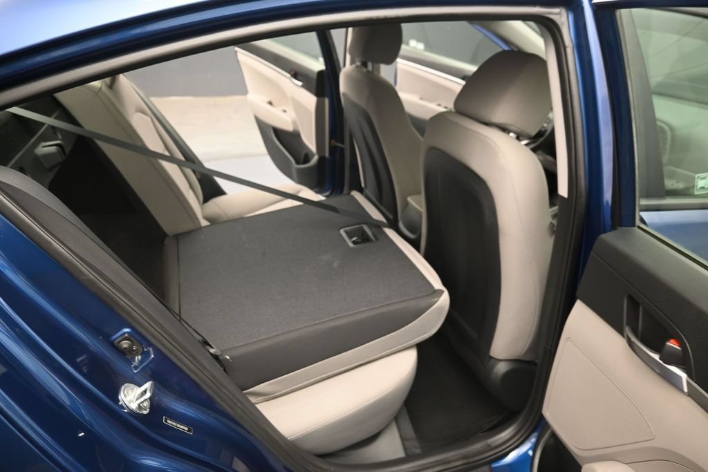 Used 2019 Hyundai Elantra SE FWD image 26