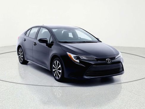 Used 2023 Toyota Corolla LE image 8