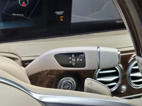 Used 2019 Mercedes-Benz S 560 Sedan image 40