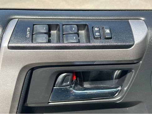 Used 2022 Toyota 4Runner SR5 Premium w/ Moonroof Package RWD image 34