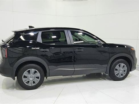 Used 2025 Nissan Kicks S FWD image 8