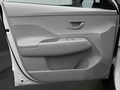 Certified 2026 Hyundai Kona SE image 10