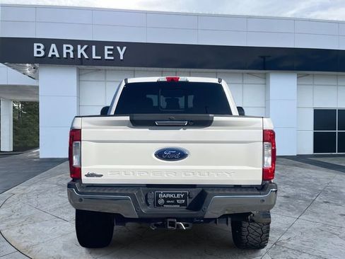 Used 2018 Ford F250 Lariat w/ Chrome Package image 4