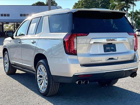 Used 2021 GMC Yukon Denali w/ Denali Premium Package image 7