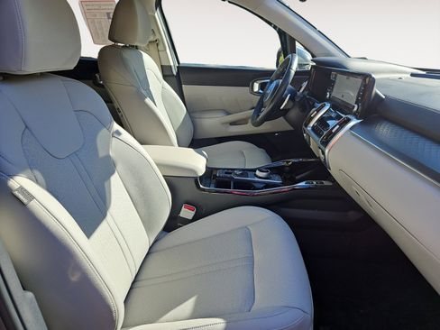 Used 2024 Kia Sorento SX Prestige image 15