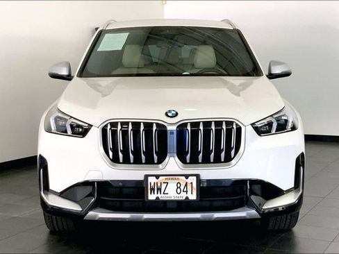 Used 2023 BMW X1 xDrive28i AWD/4WD image 3