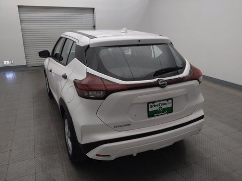Used 2024 Nissan Kicks S FWD image 6