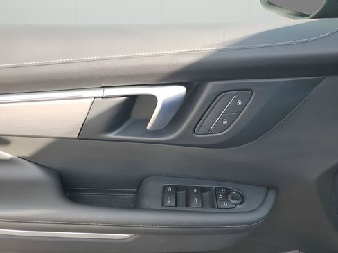 Certified 2025 Buick Enclave Preferred image 24