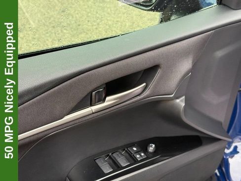 Used 2025 Toyota Camry LE FWD image 18