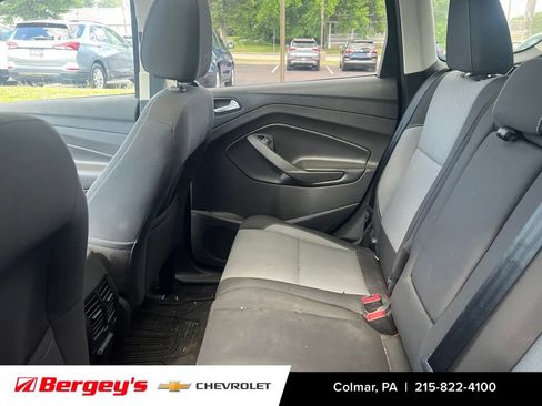 Used 2017 Ford Escape SE w/ Equipment Group 201A AWD/4WD image 10