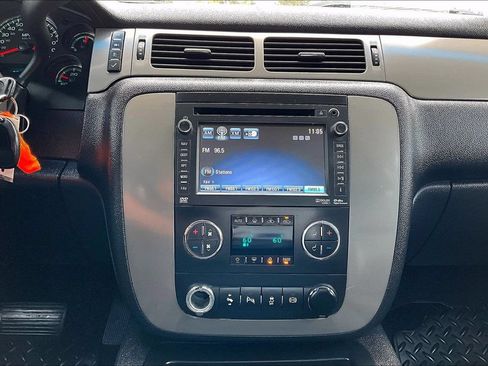 Used 2013 Chevrolet Silverado 2500 LTZ w/ LTZ Plus Package AWD/4WD image 36