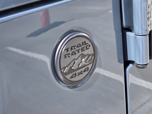 New 2025 Jeep Gladiator Sport image 8