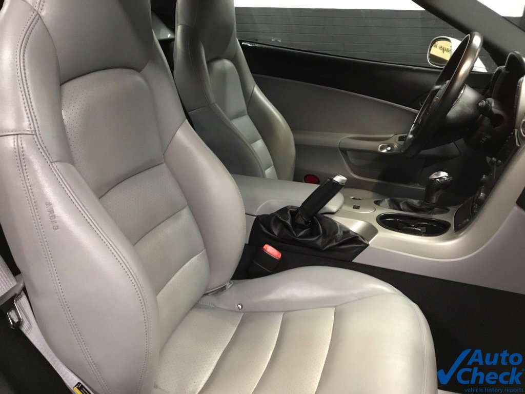 Used 2005 Chevrolet Corvette Convertible w/ Preferred Equipment Group RWD image 33