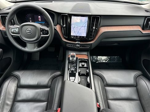 Certified 2023 Volvo XC60 B5 Ultimate image 12