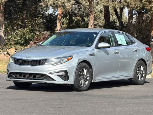 Used 2020 Kia Optima LX image 8