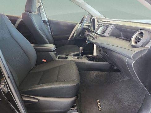 Used 2017 Toyota RAV4 LE image 19