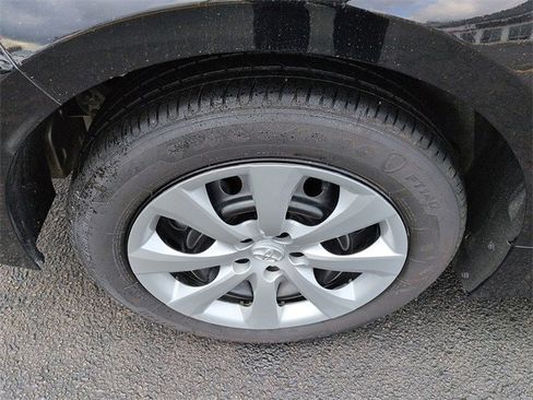 Certified 2025 Toyota Corolla LE image 9