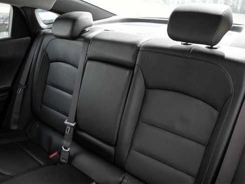 Used 2024 Chevrolet Malibu LT image 30