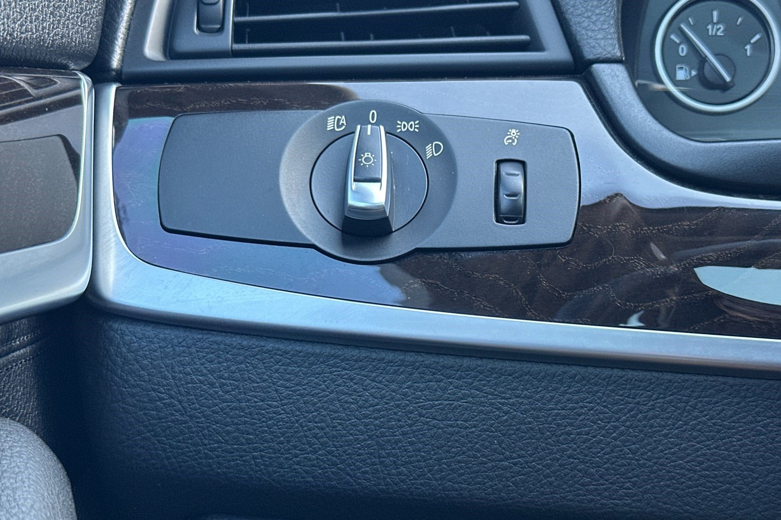 Used 2014 BMW 528i Sedan RWD image 34
