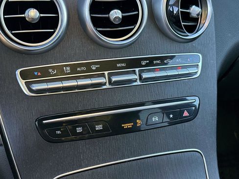 Used 2021 Mercedes-Benz GLC 300 image 22