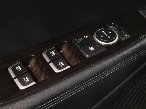 Used 2020 Kia Sorento S FWD image 27