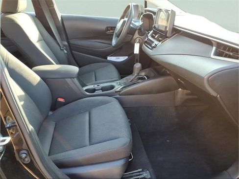 Used 2023 Toyota Corolla LE image 22