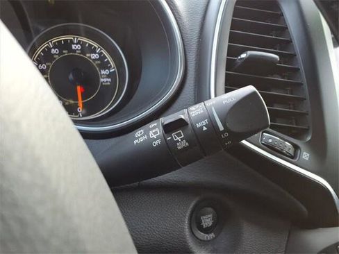 Certified 2020 Jeep Cherokee Latitude Lux w/ Quick Order Package 26H Lux image 24